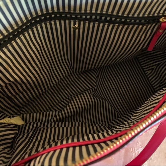 Kate Spade Fuschia Leather Trapezoid Tote Handbag Shoulder Bag spot on bottom - Picture 6 of 11